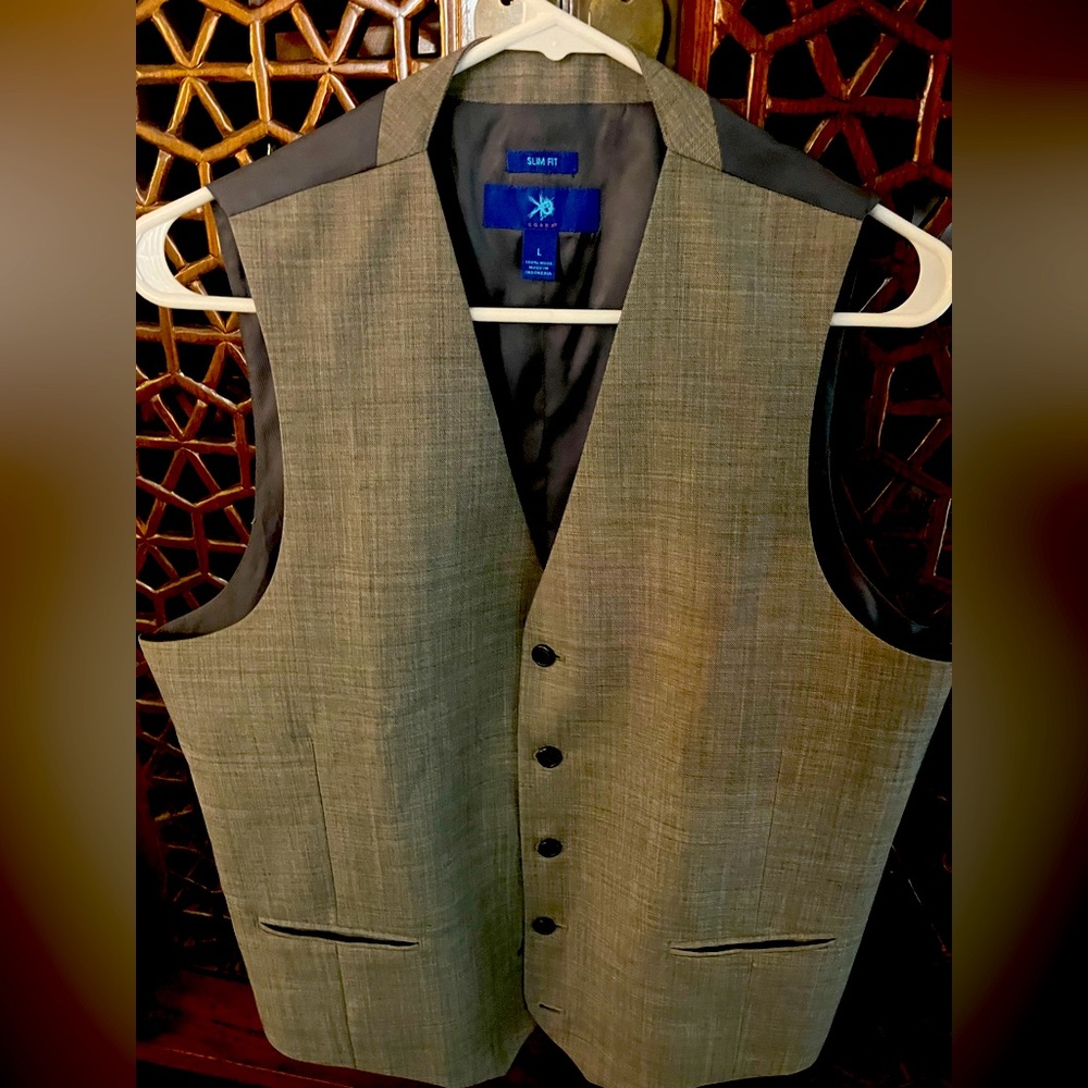 Egara Men's Gray Vest